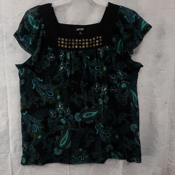 Apt. 9 XL decorative square neck sleeveless top. Nylon shell/poly lining - Picture 1 of 4